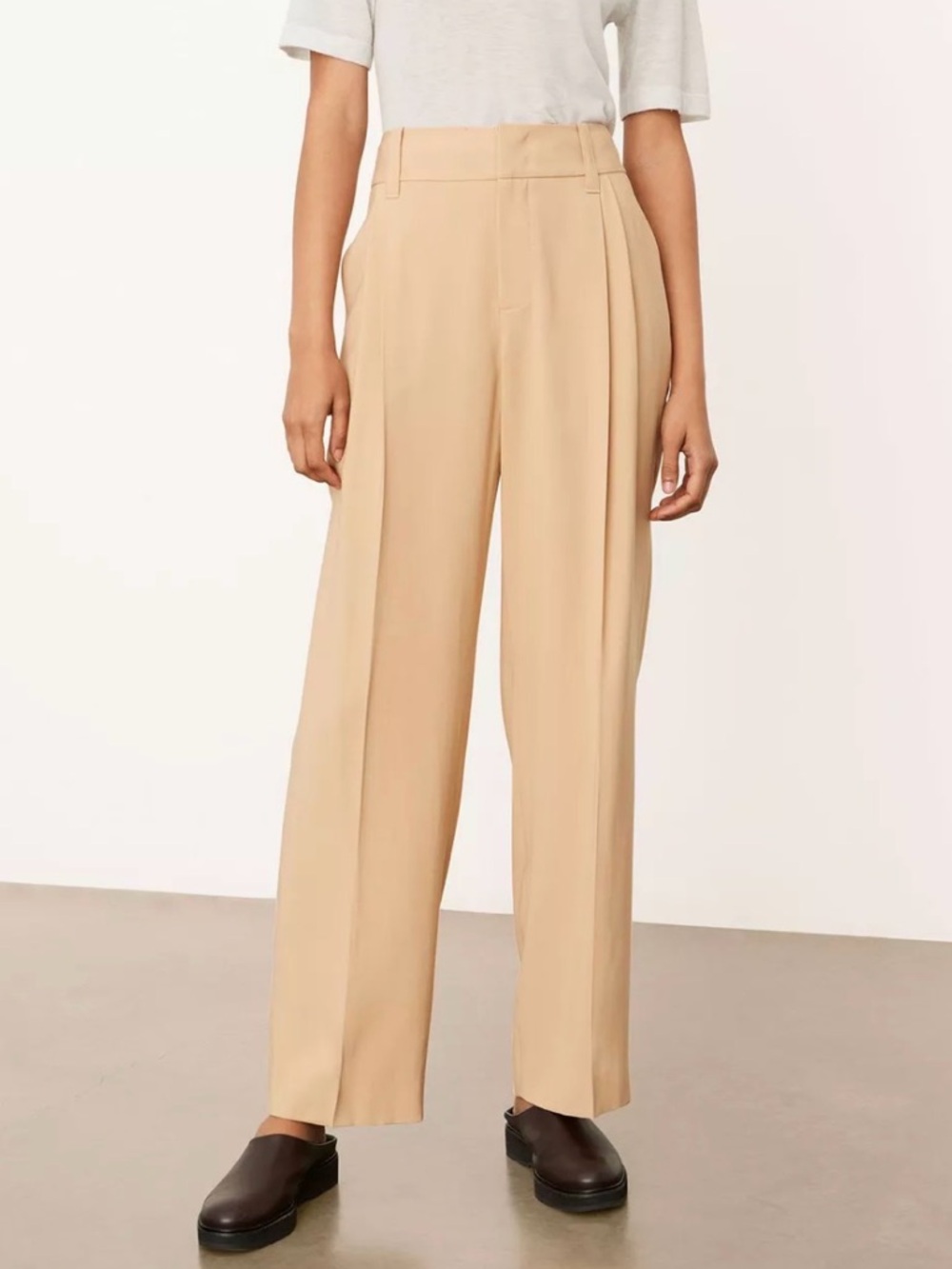 Vince High Waist Pleated Trouser Tan